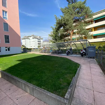 Schone 4.5-zimmerwohnung Mit Sicht Ins Grune Διαμέρισμα Λοκάρνο